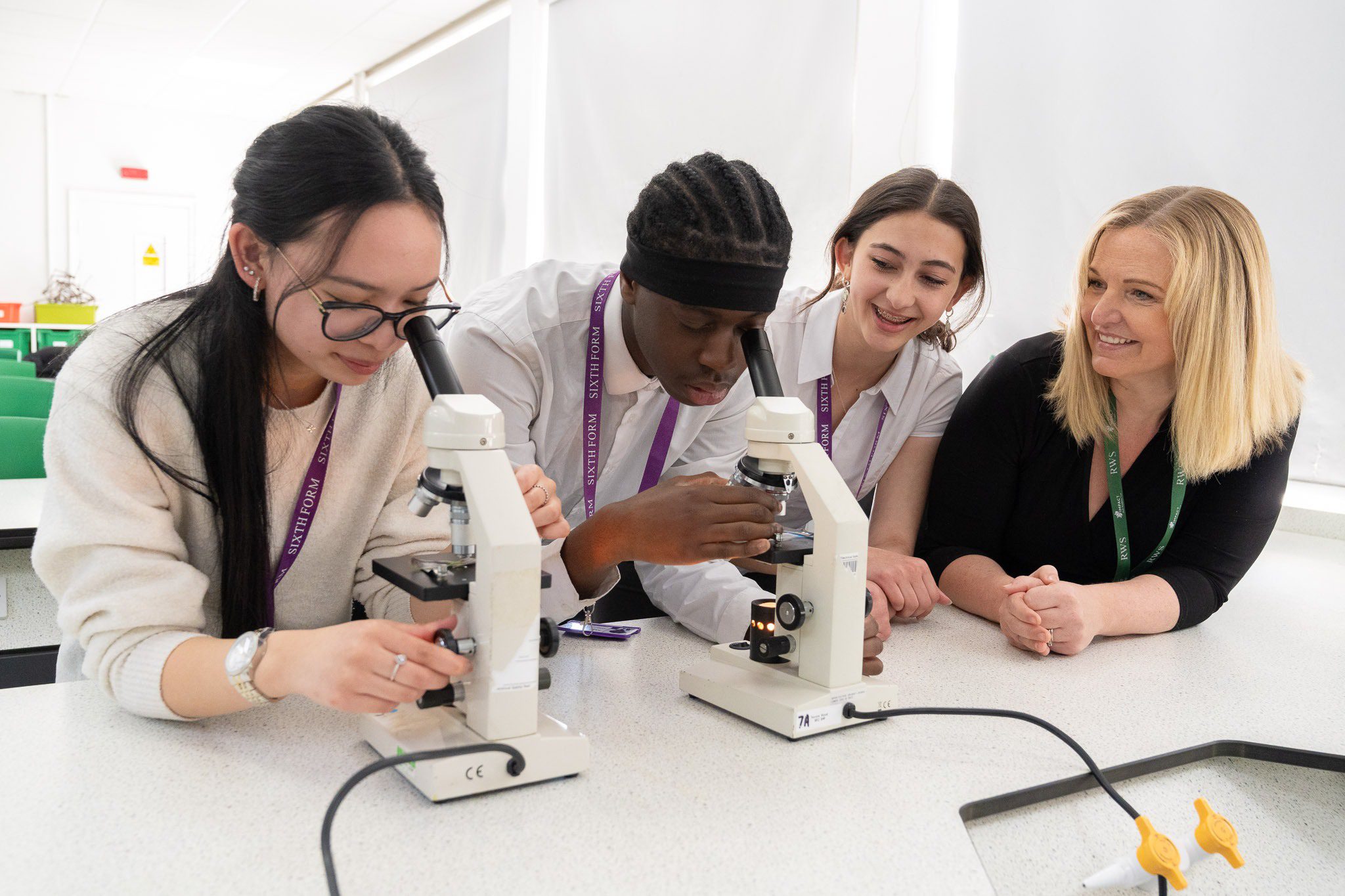 Sixth Form Science Lesson with Headteacher in Bromley
